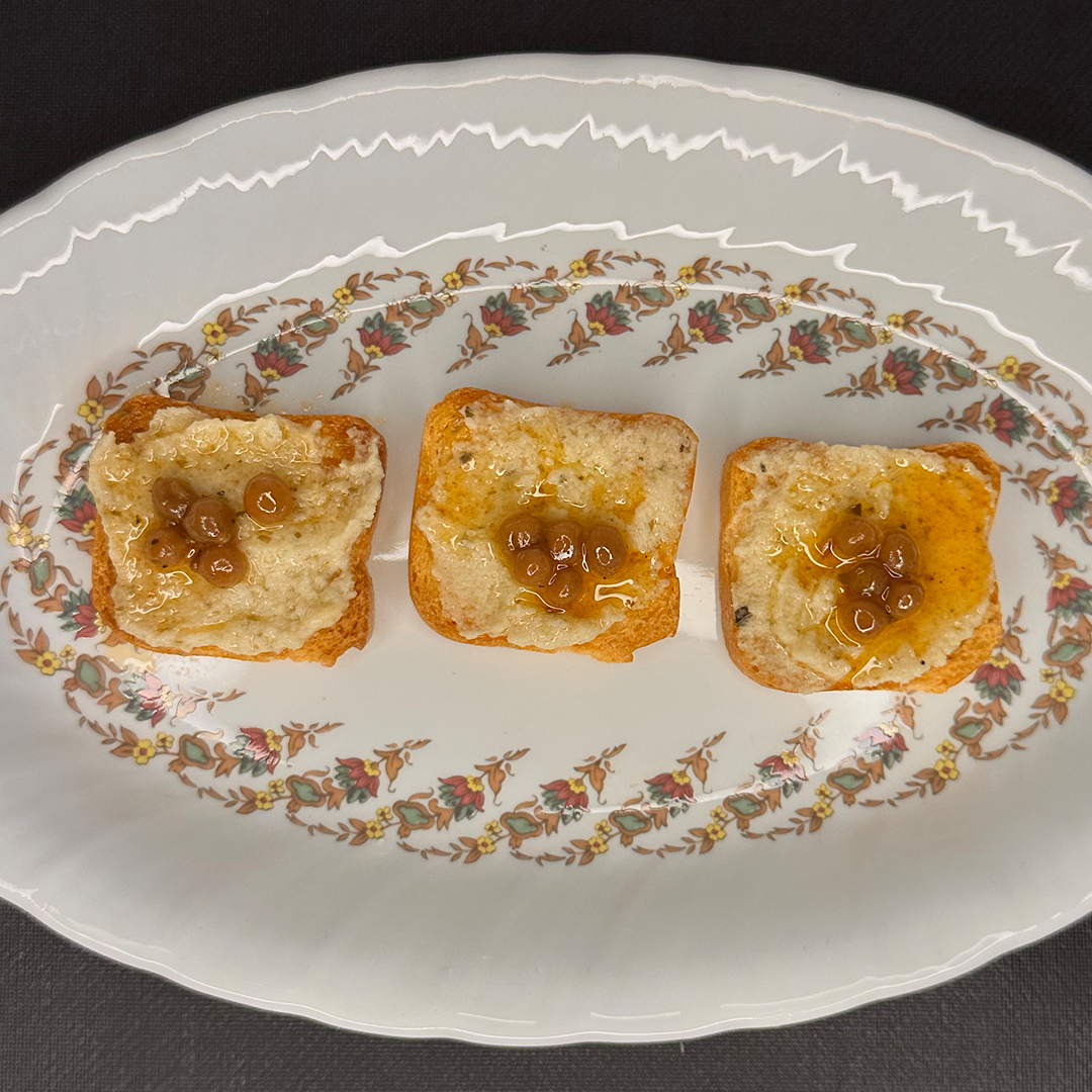 paté de berenjena con perlas de morcilla